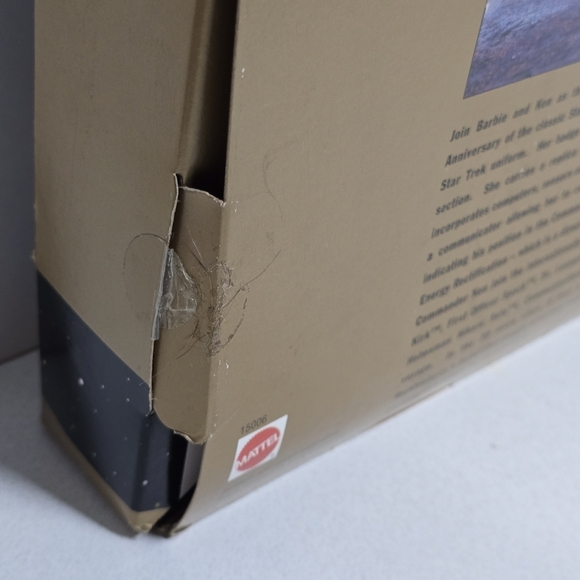 Vintage Collectors Edition Barbie & Ken Star Trek dolls Giftset in box - Picture 7 of 17